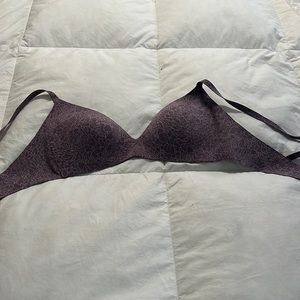 Lulu bra never worn. Wrong size for me